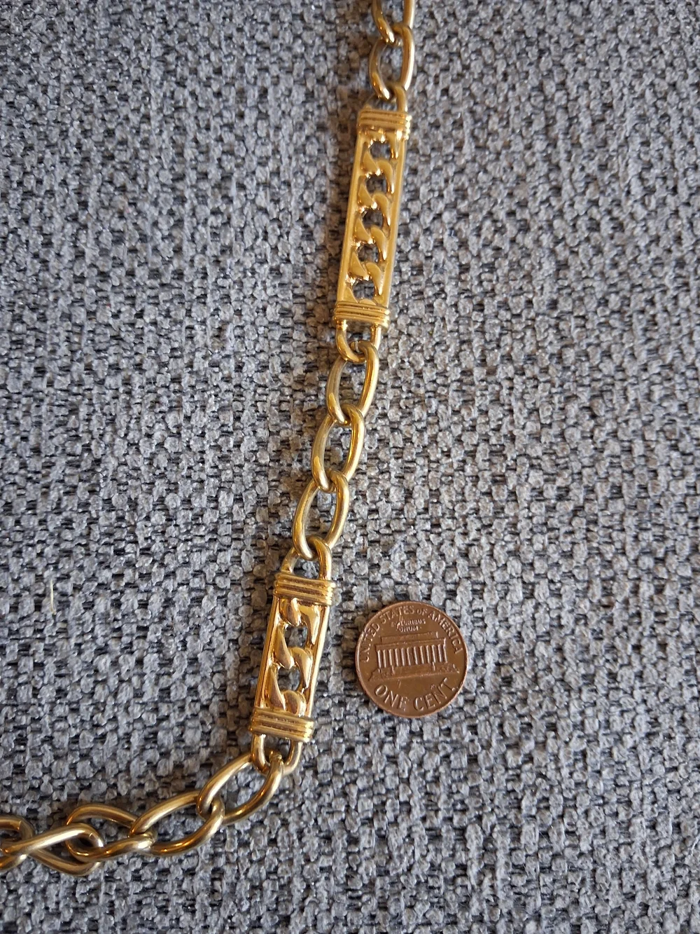 Gold-Tone Link Necklace - Elegant Women's Jewelry